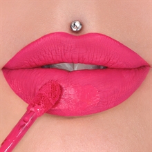 Jeffree Star Cosmetics Velour Liquid Lipstick: Yes Ma'am 